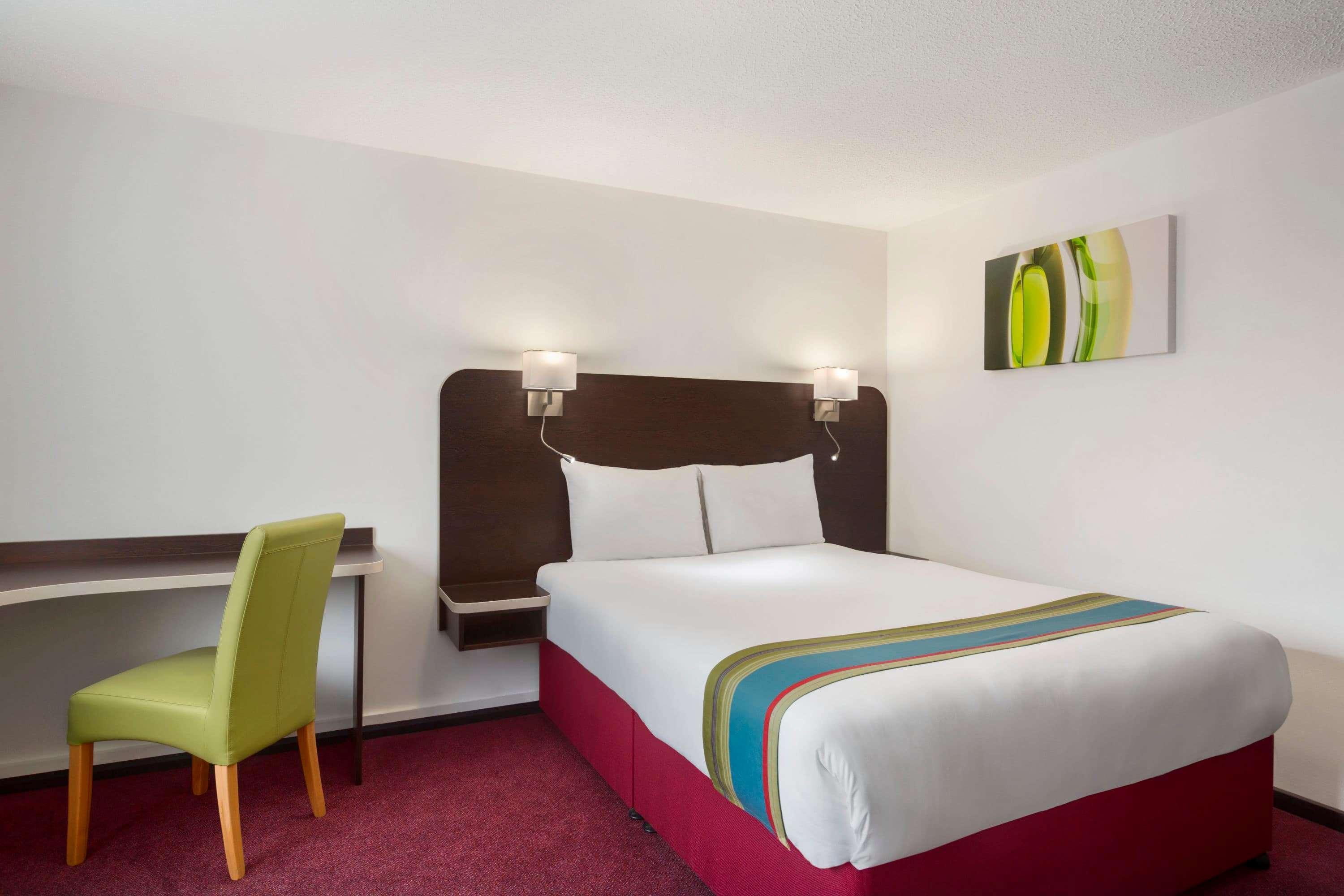 Ramada London South Mimms Hotel Potters Bar Room photo